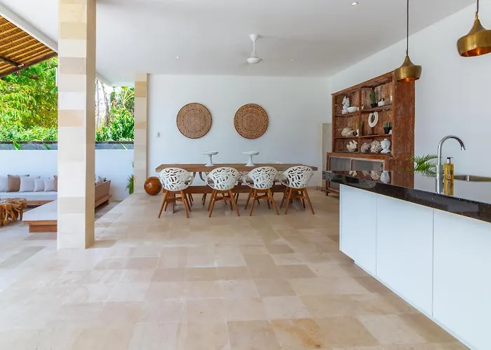 Villa Rasa Senang, With Private Cook And Pool Karangasem